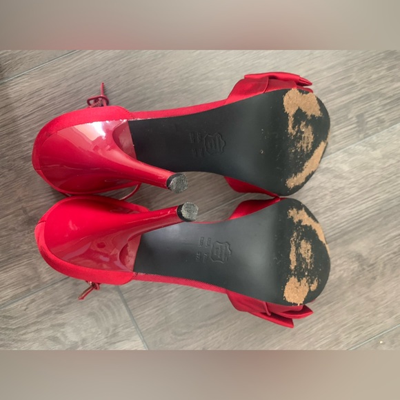 Nina Red Electra Peep Toe Heels. Size 7.5. - Picture 4 of 6